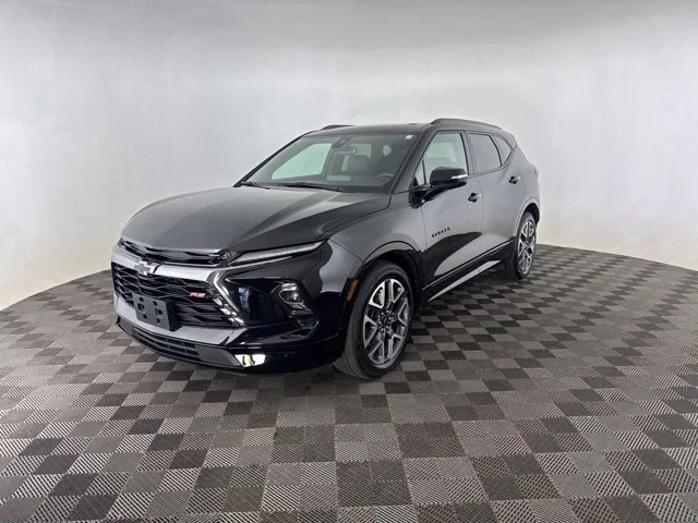 Used 2023 Black Chevrolet RS image 3