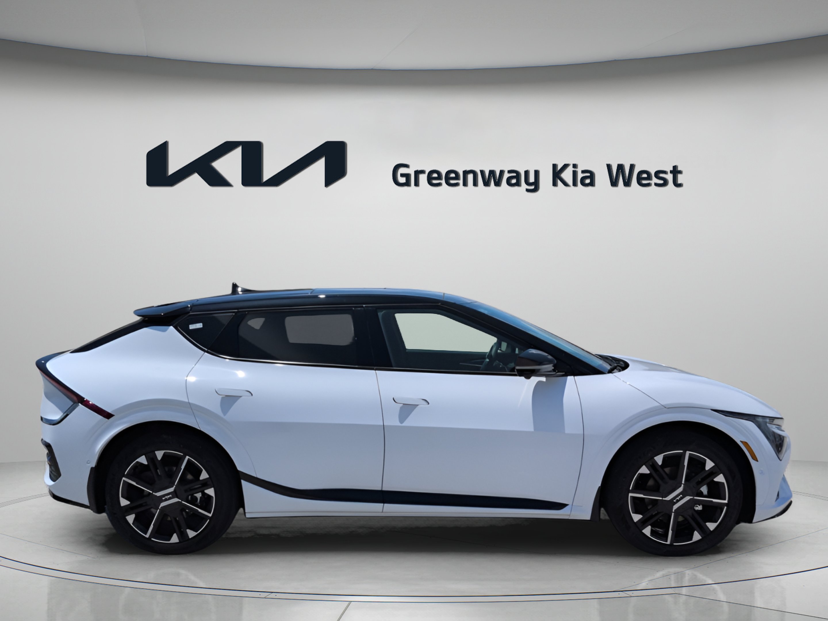 New 2026 Glacier White Pearl/Black Roof Kia GT-Line image 8