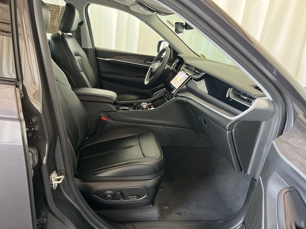 Used 2023 Gray Jeep 4xe image 22
