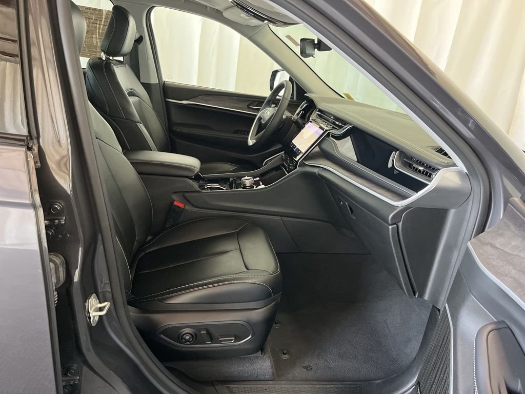 Used 2023 Gray Jeep 4xe image 22