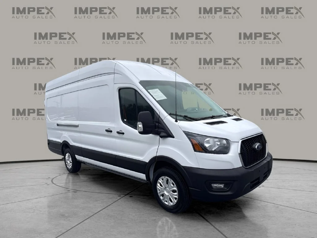 Used 2025 White Ford Base image 7