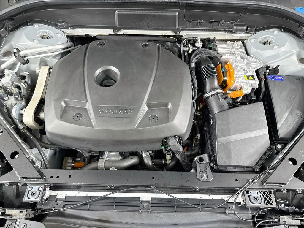 Used 2025 Gray Volvo T8 Ultra image 31