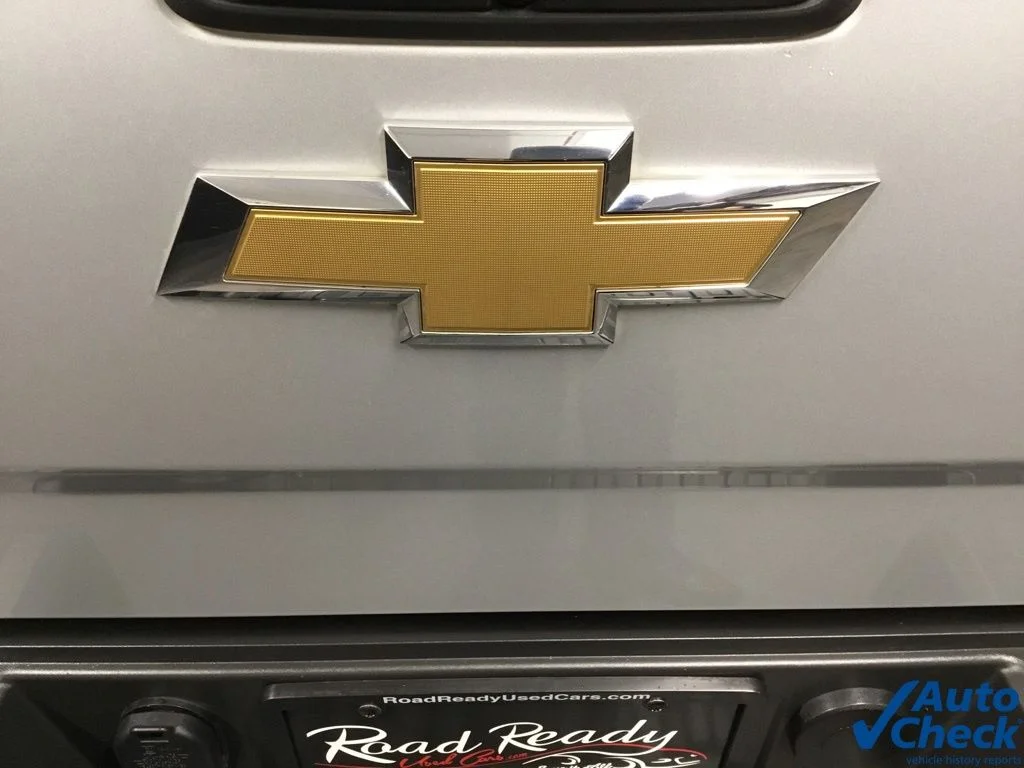 Used 2018 Silver Chevrolet LT image 17