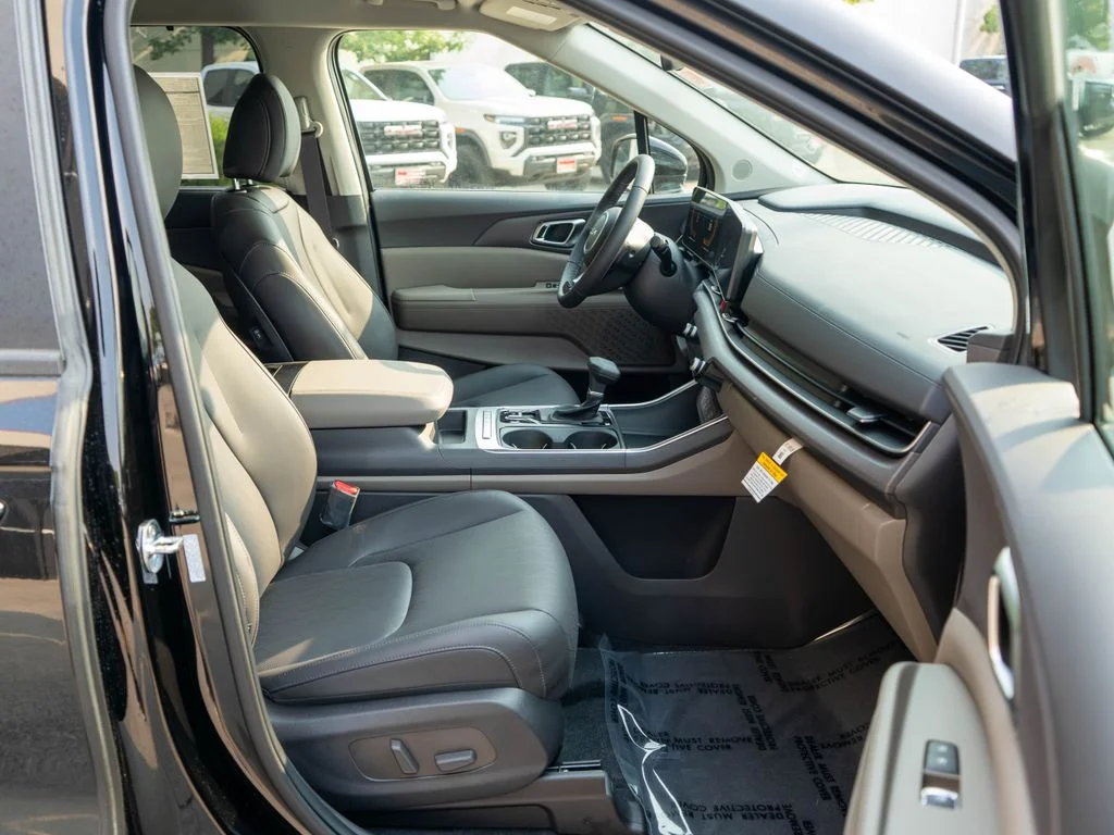New 2026 Aurora Black Pearl Kia EX image 10