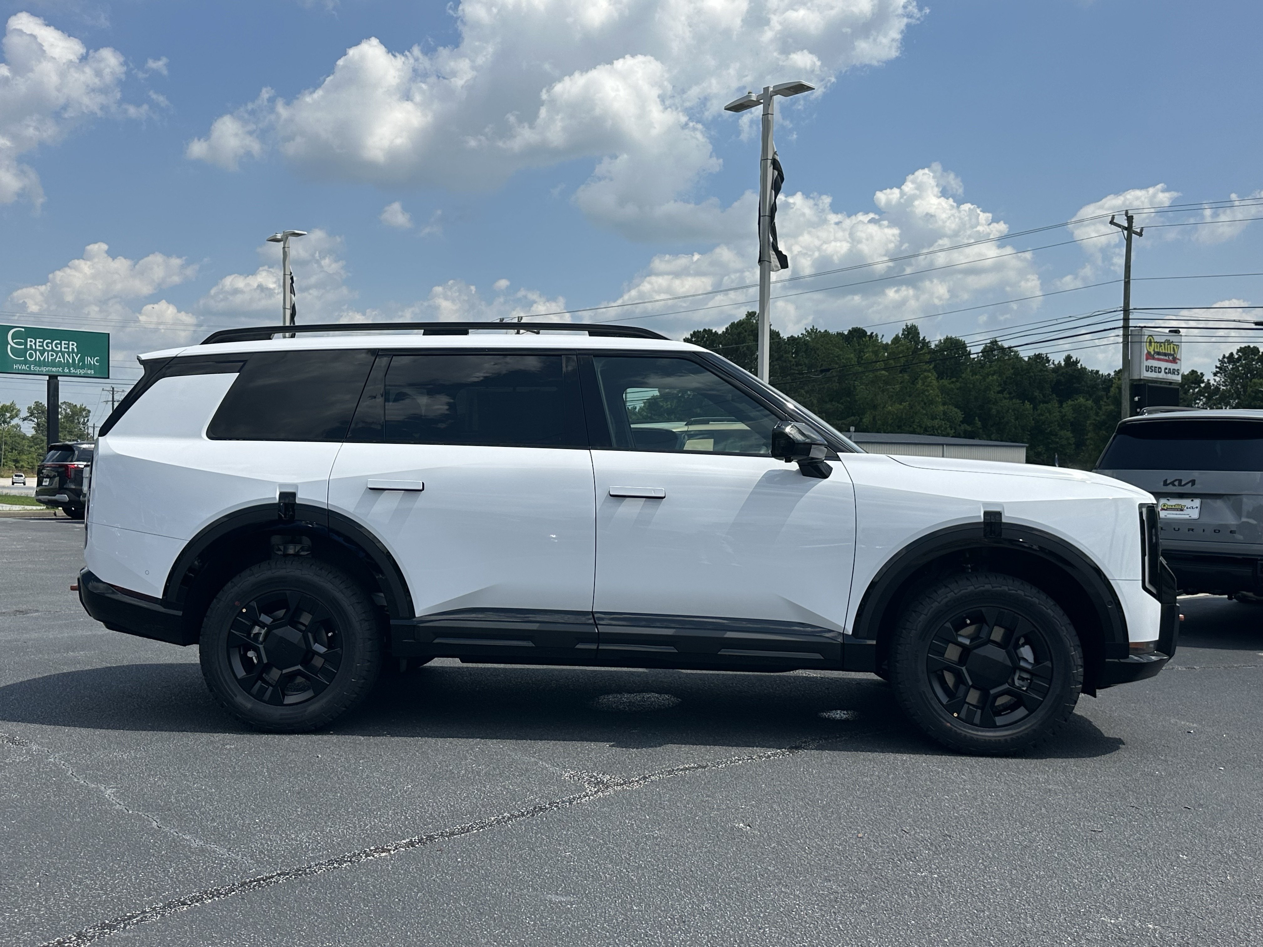 New 2027 Glacial White Pearl Kia X-Pro SX Prestige image 9