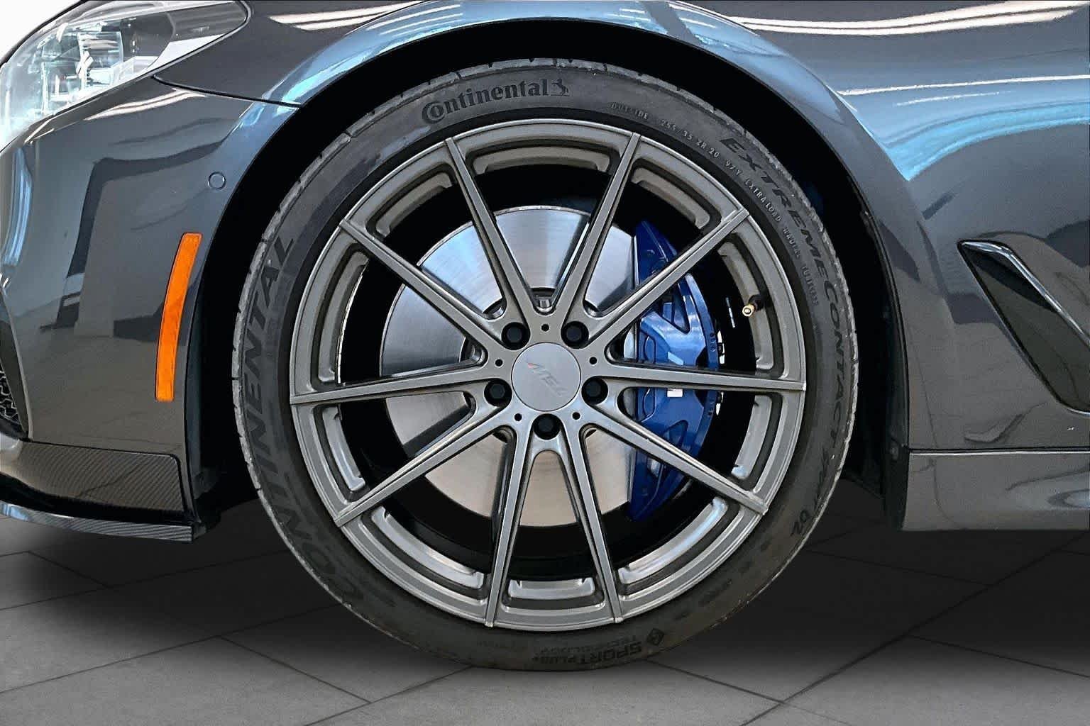 Used 2019 Dark Graphite Metallic BMW M550i xDrive image 10