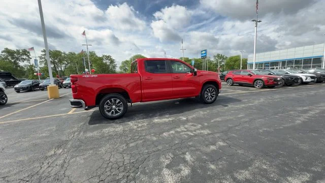Used 2023 Red Chevrolet LT image 4