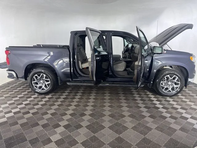 Used 2022 Gray Chevrolet LTZ image 16