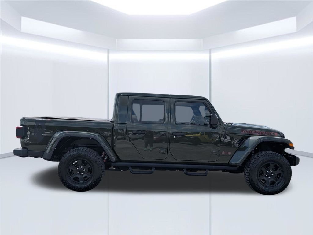 Used 2022 Green Jeep Mojave image 7