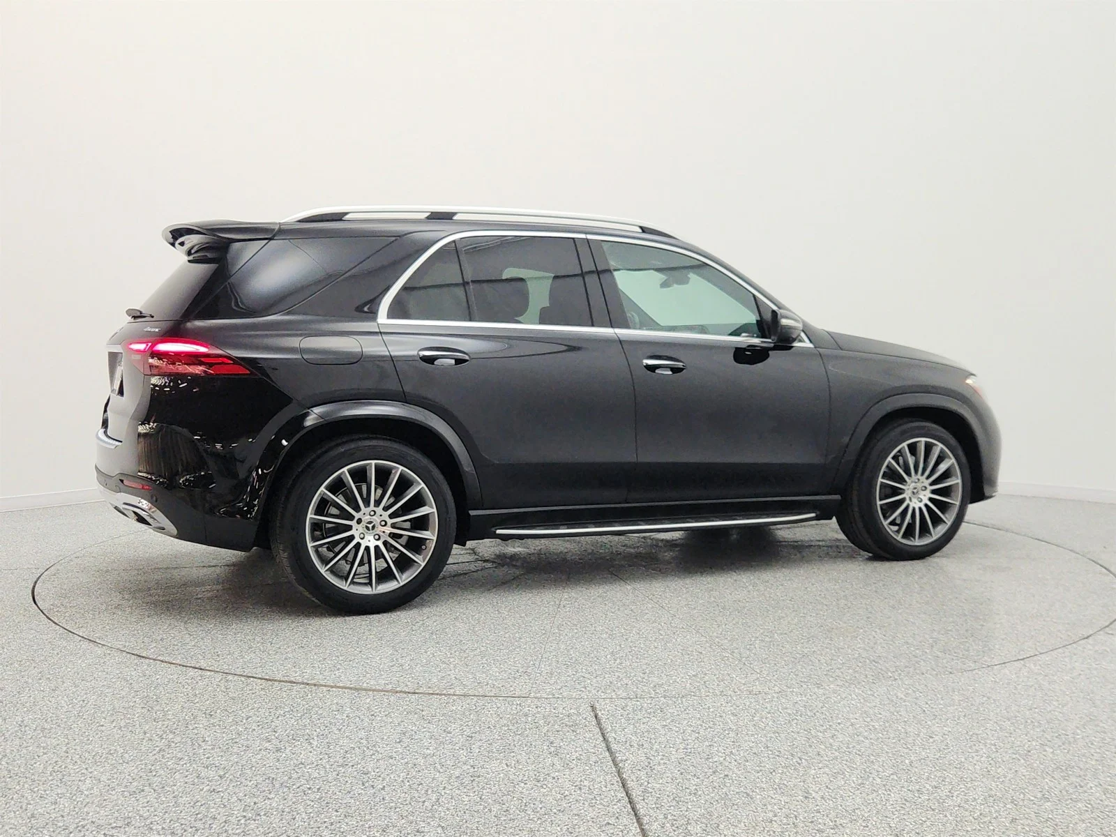 Used 2024 Black Mercedes-Benz GLE 350 4MATIC® SUV image 5