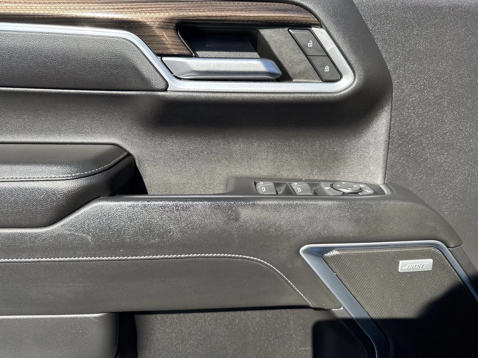Used 2022 GLACIER BLUE METALLIC Chevrolet RST image 17