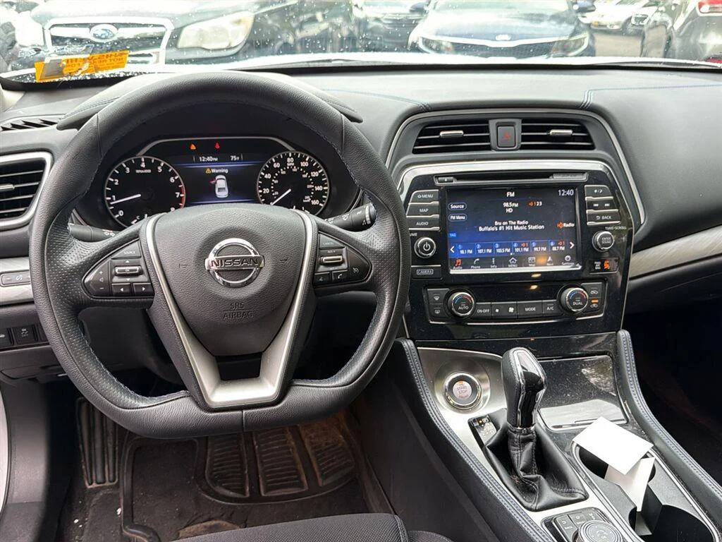 Used 2018 Brilliant Silver Nissan S image 2