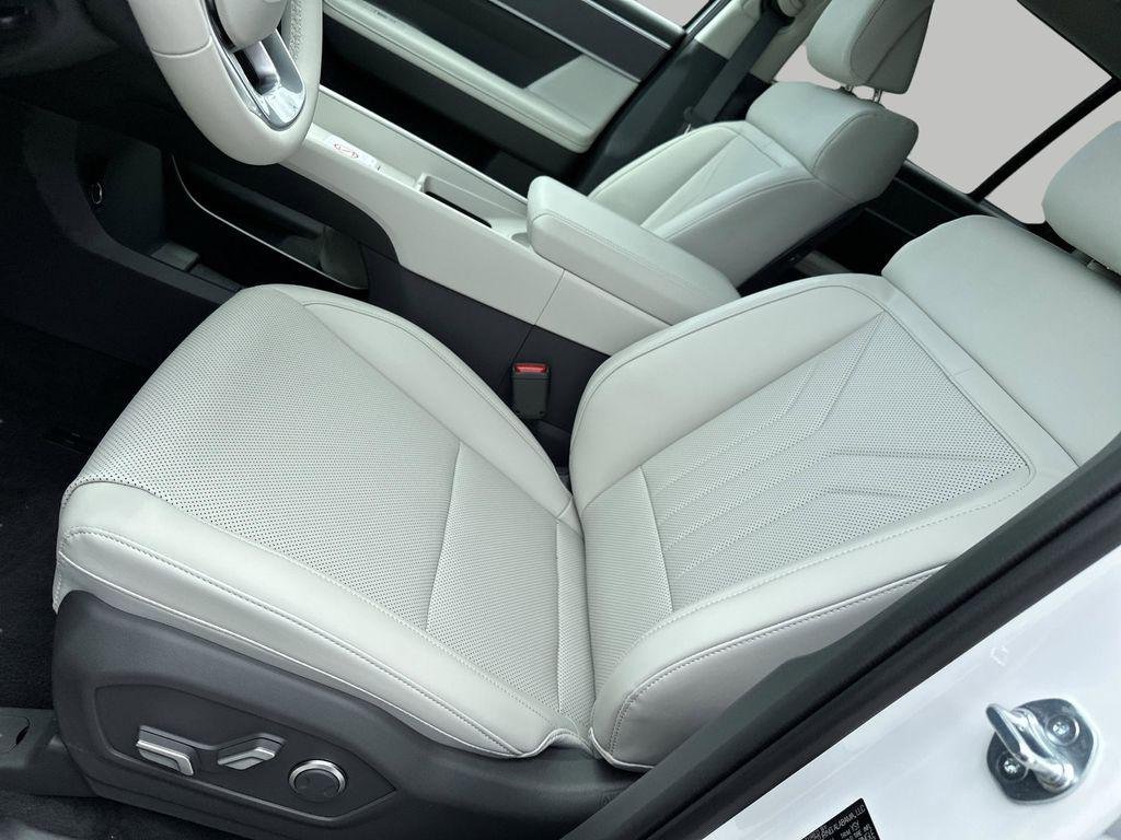 New 2026 Serenity White Hyundai SEL image 9