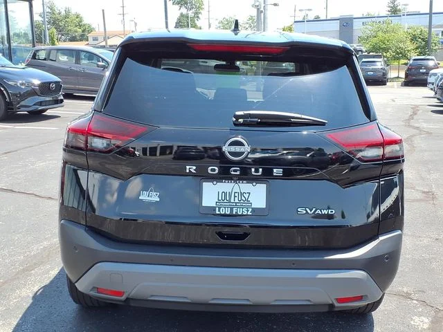 Used 2022 Black Nissan SV image 19