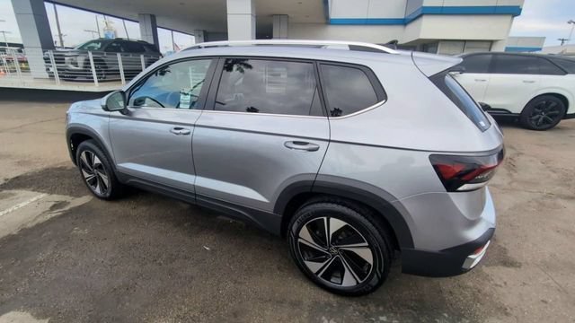 2025 Volkswagen Taos SE - Photo 6