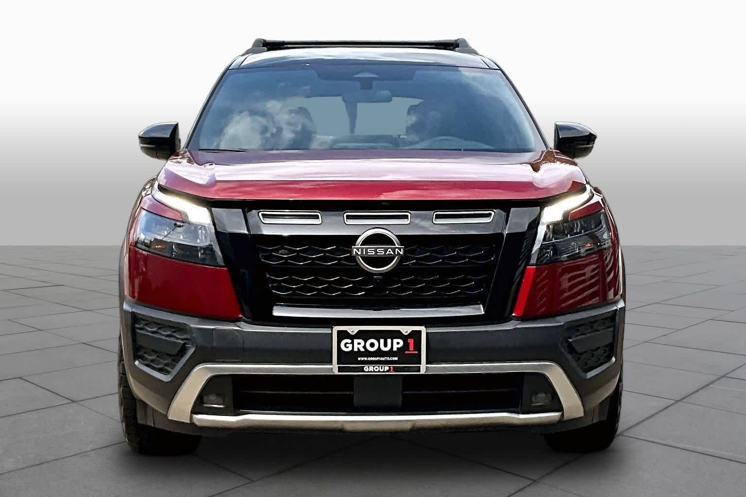 Certified Used 2023 Scarlet Ember Tintcoat/Super Black Nissan Rock Creek image 4