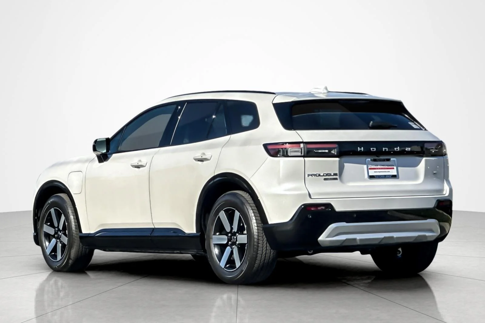 Used 2025 WHITE Honda Touring image 3