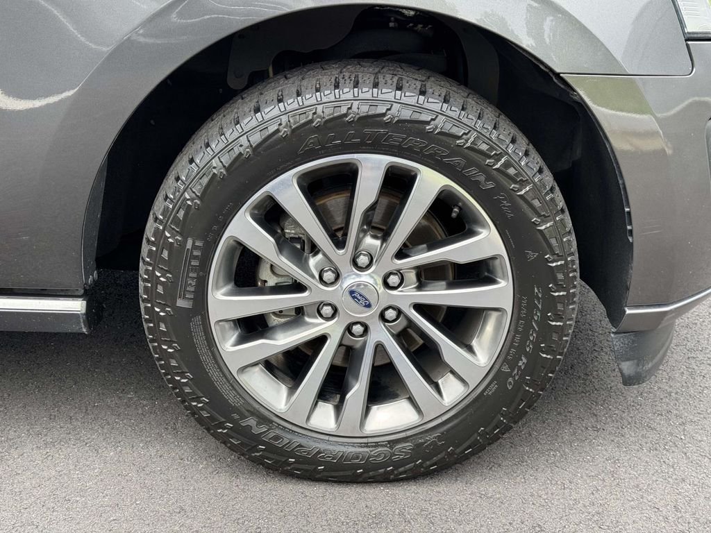 Used 2018 Gray Ford Limited image 28