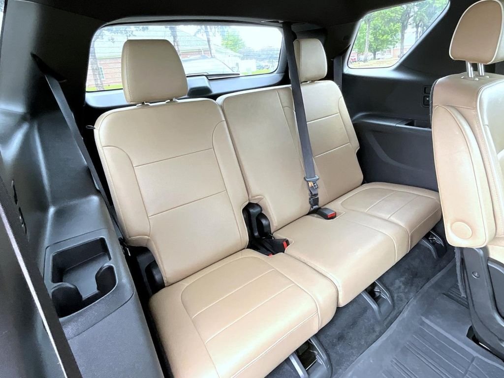 Used 2023 Beige Chevrolet Premier image 19