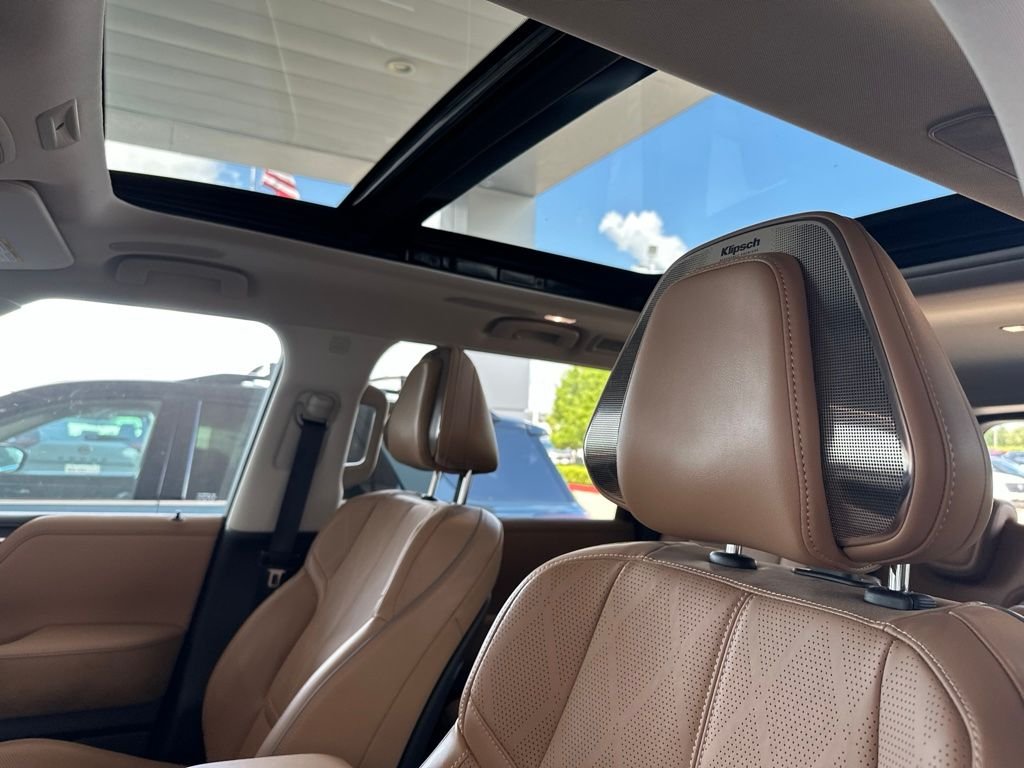 Used 2025 Gray INFINITI SENSORY image 5