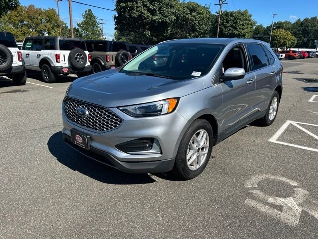 Used 2024 Silver Metallic Ford SEL image 3