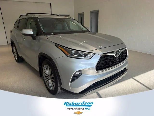 2023 Toyota Highlander Platinum