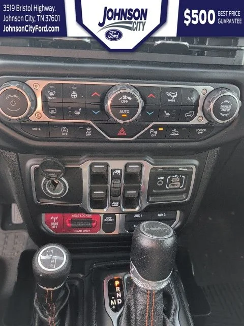 Used 2021 Black Jeep Mojave image 17
