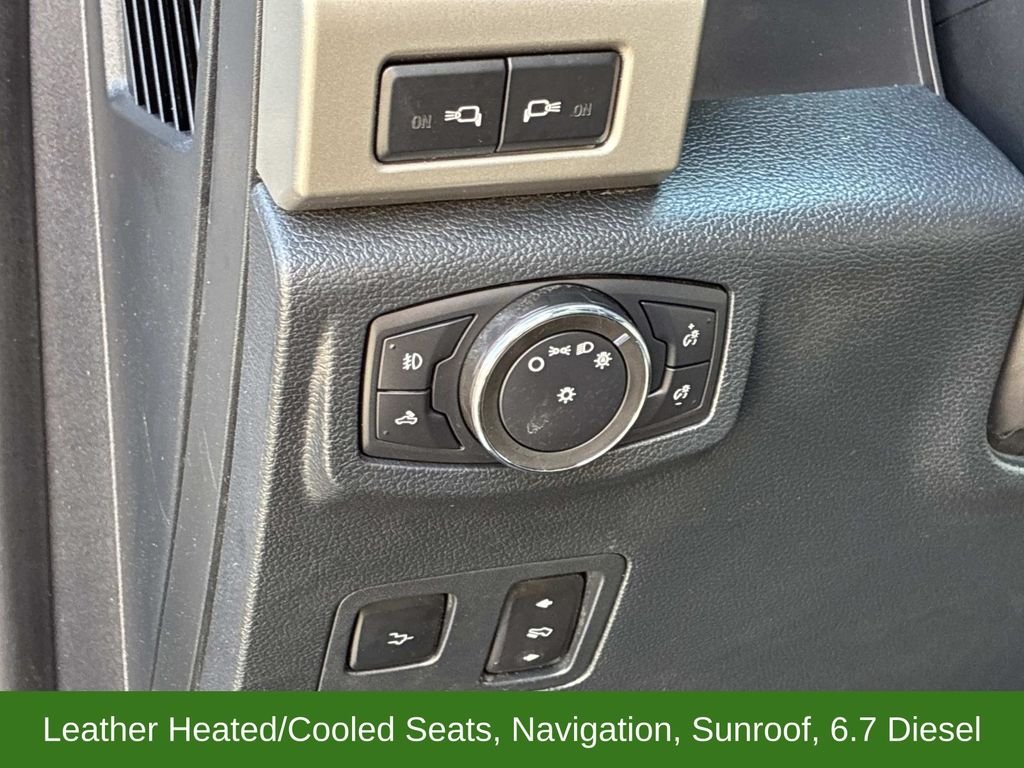 Used 2022 White Ford Lariat image 25