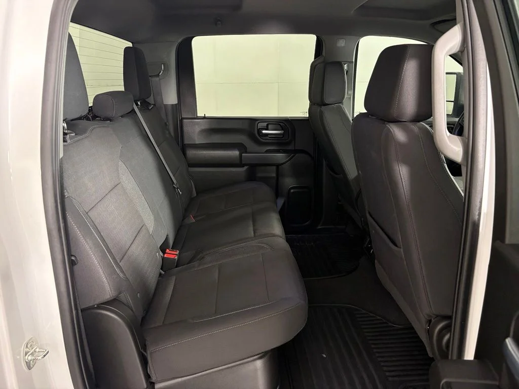 Used 2024 White Chevrolet Custom image 40