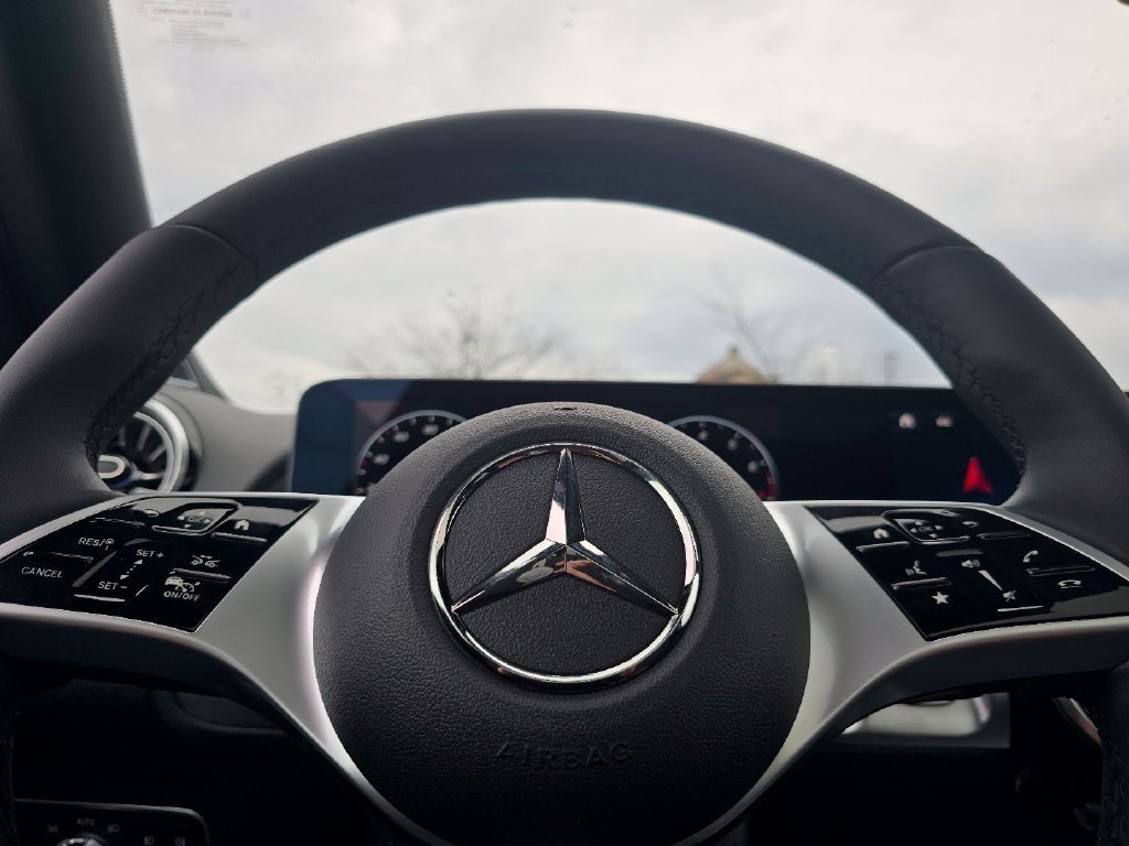 New 2026 Night Black Mercedes-Benz GLB 250 image 68