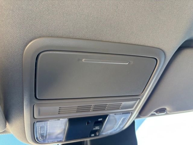 Used 2019 White Diamond Pearl Honda EX image 19