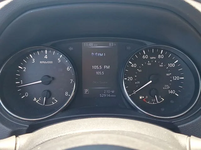 Used 2017 Gray Nissan S image 13