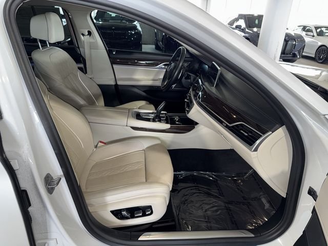 Certified Used 2022 Mineral White Metallic BMW 740i image 9