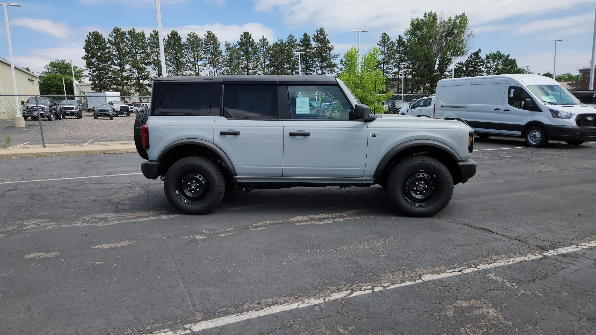 New 2026 Avalanche Gray Ford Big Bend image 8
