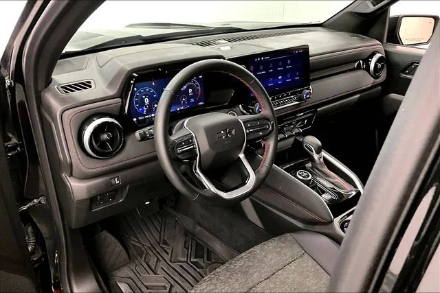 Used 2024 Black Chevrolet Z71 image 15