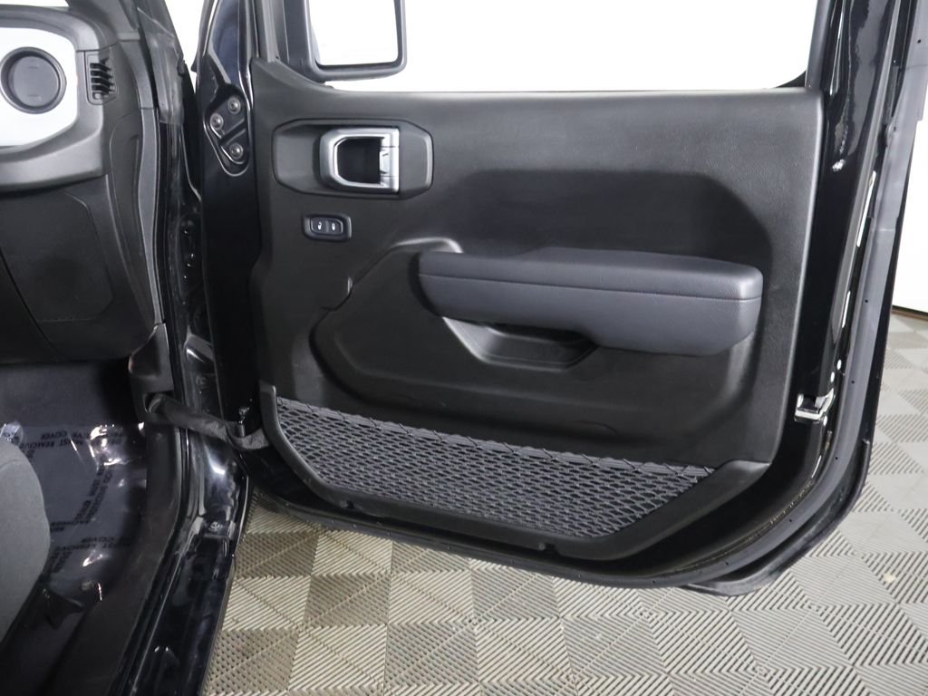Used 2025 Black Jeep Sport S image 21