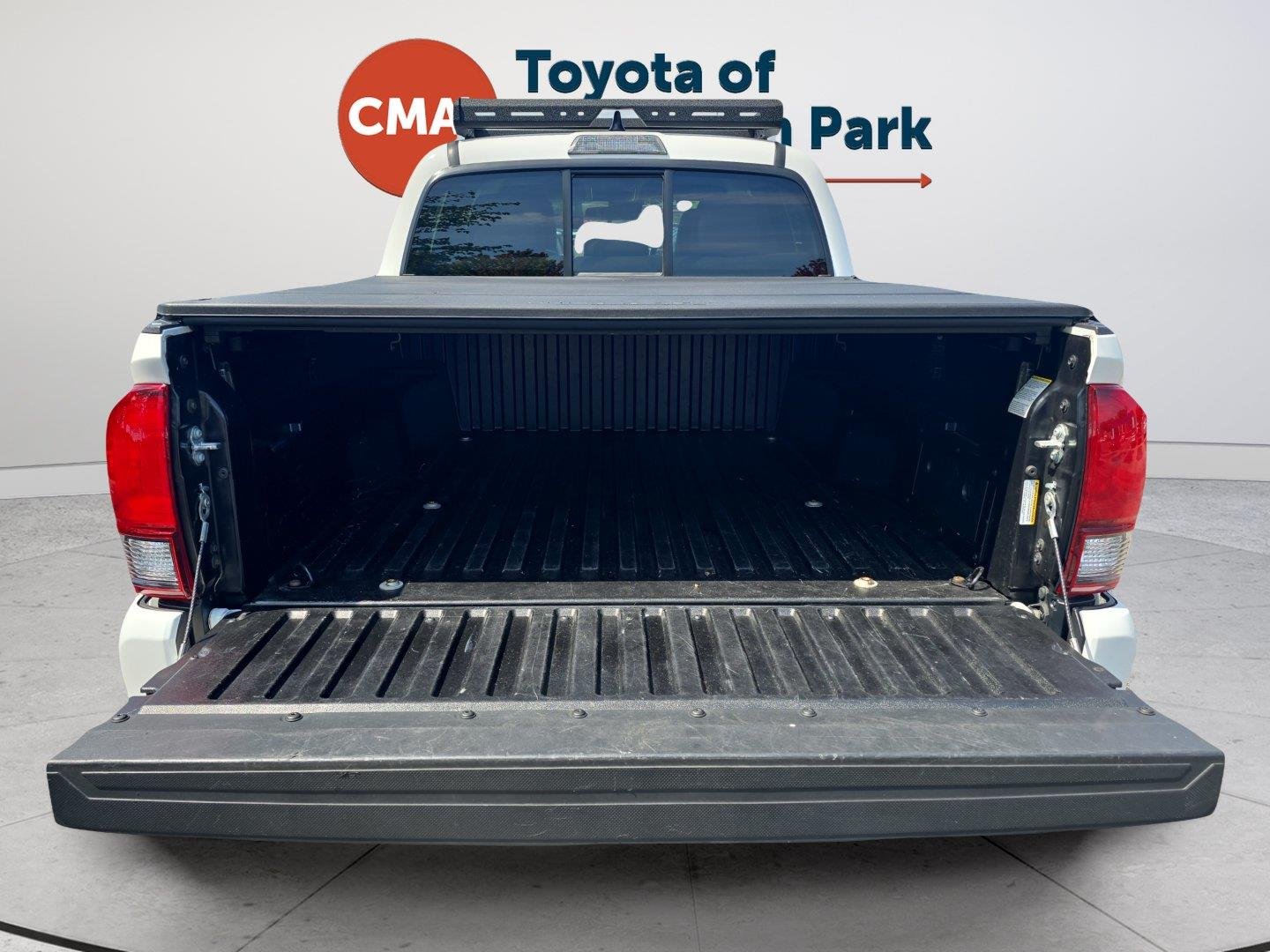 Used 2023 Ice Cap Toyota SR V6 image 27