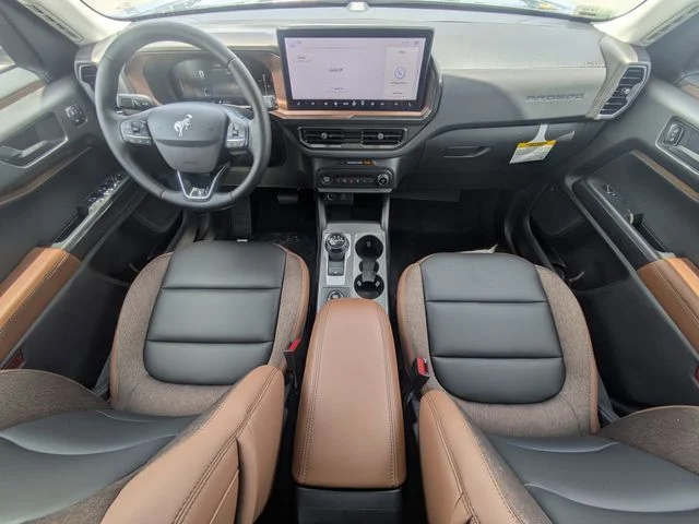 New 2026 Azure Gray Metallic Tri-Coat Ford Outer Banks® image 15