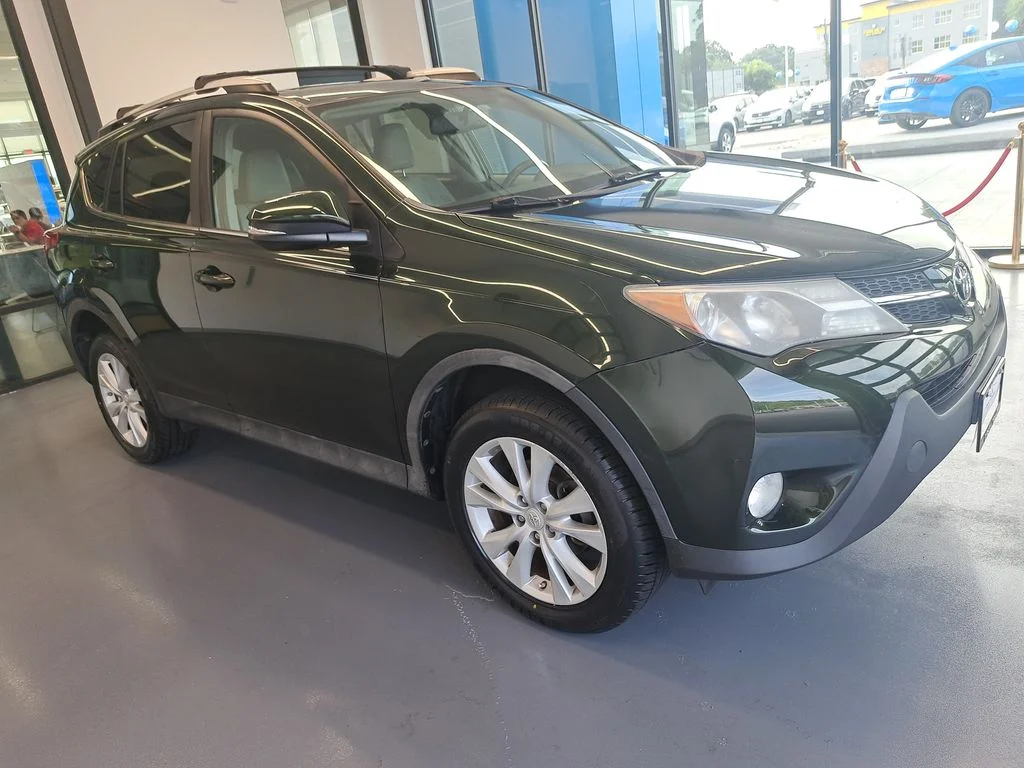 Used 2013 Green Toyota Limited image 18