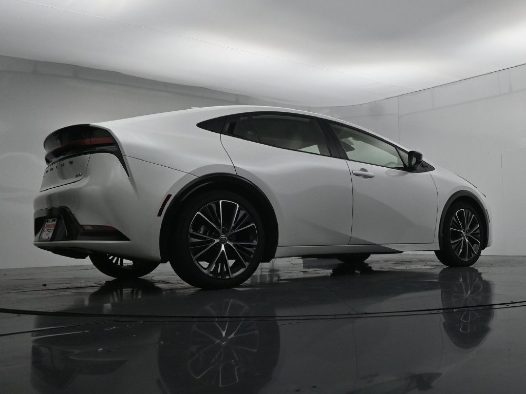 Used 2024 Beige Toyota XLE image 38