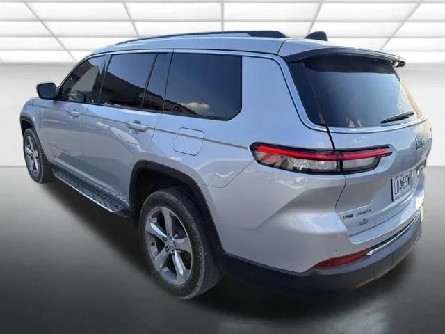 Used 2021 Silver Jeep Limited image 8