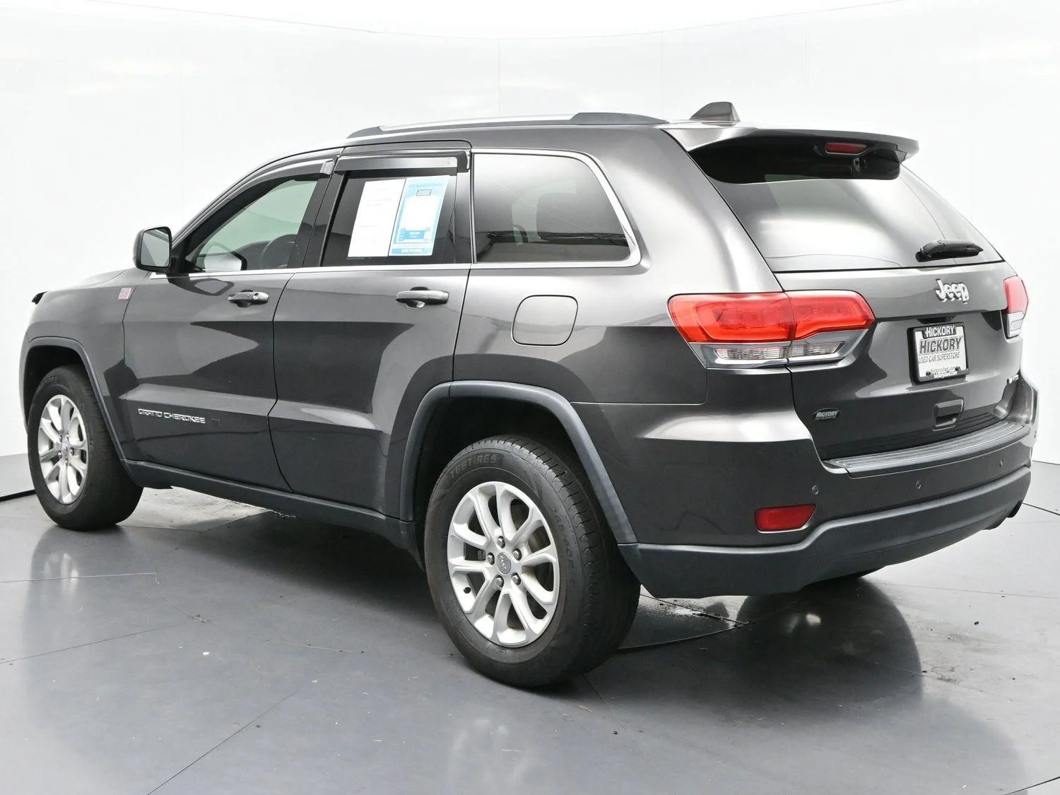 Used 2016  Jeep  image 5