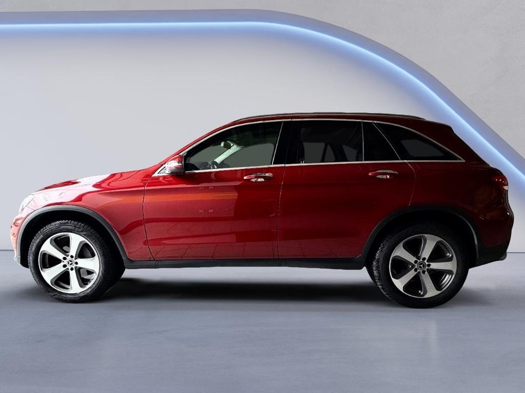 Used 2019 designo Cardinal Red Metallic Mercedes-Benz 300 image 4