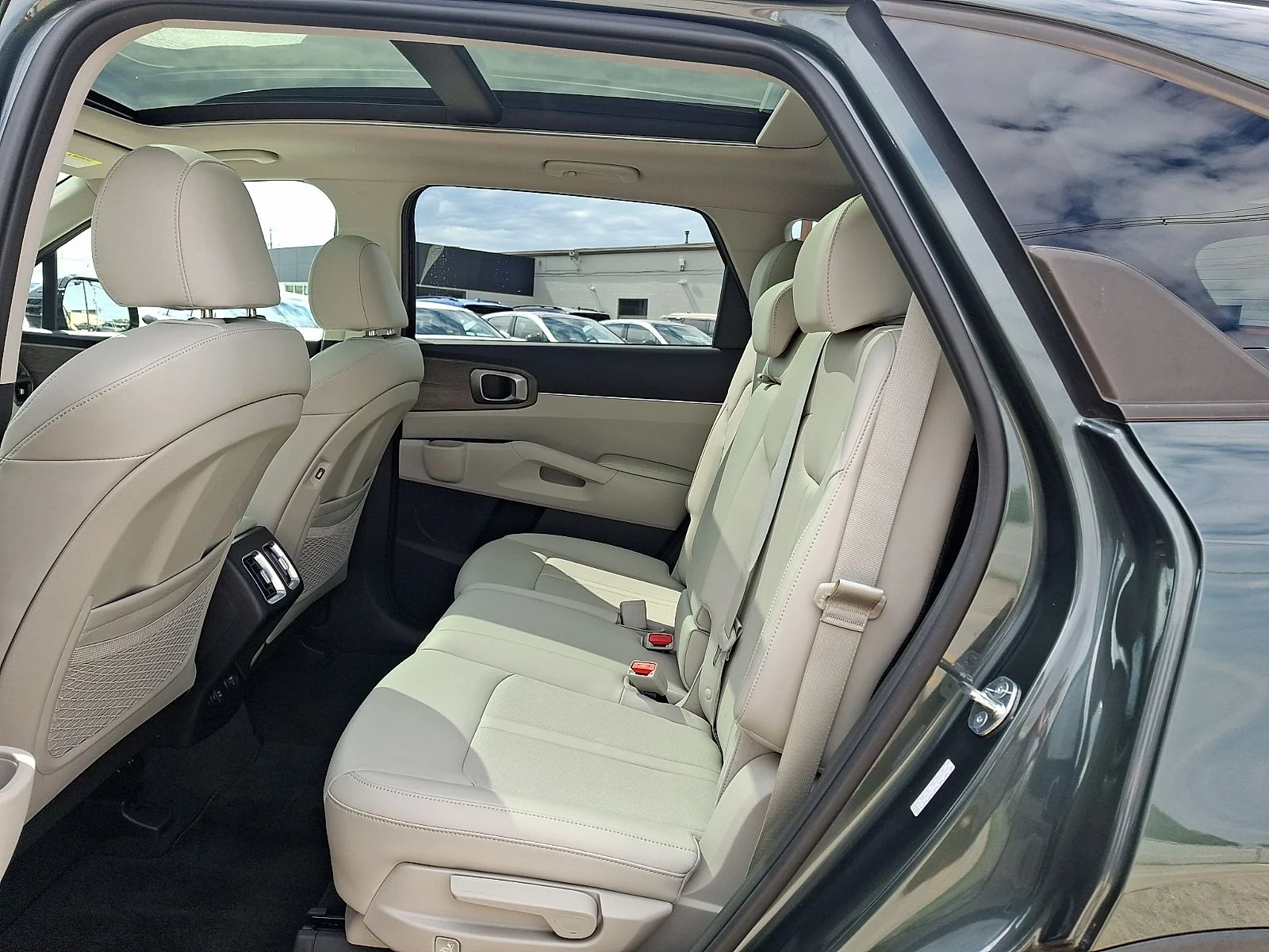 Used 2023 Green Kia X-Line S image 10
