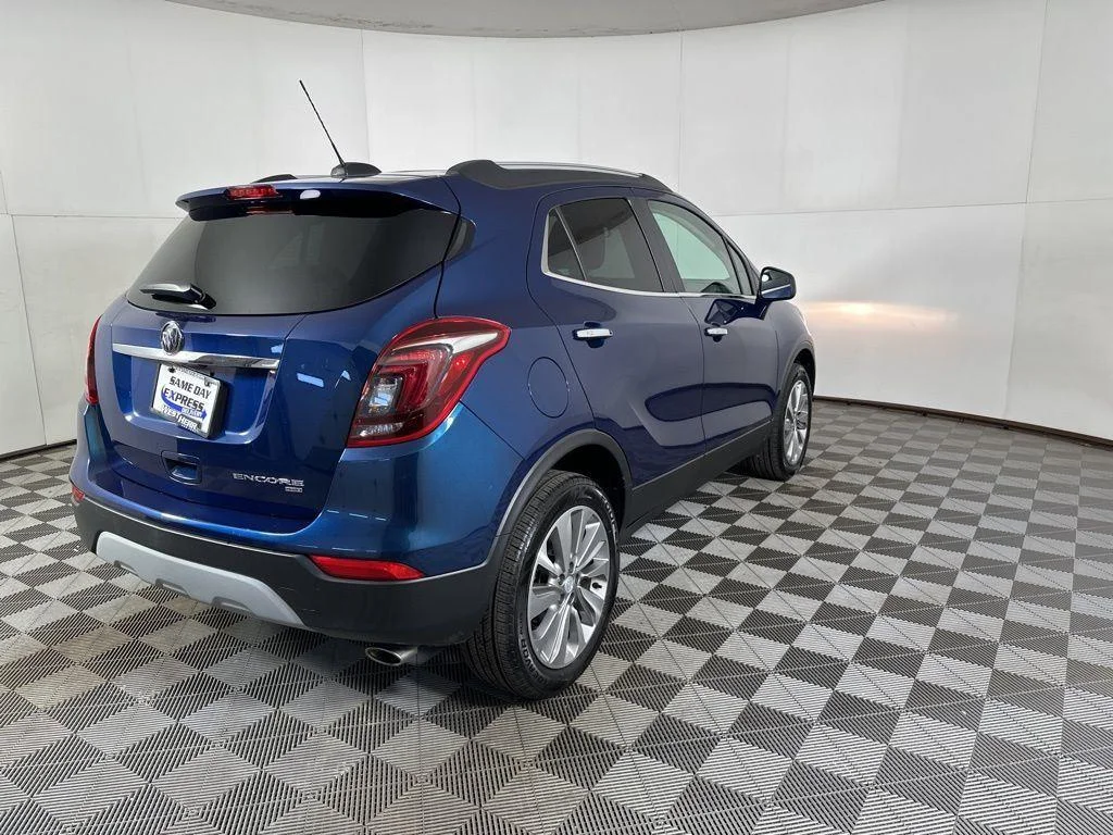 Used 2020 Azure Buick Preferred image 16