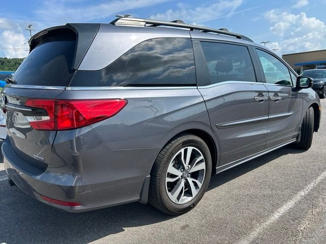 Used 2022 Modern Steel Metallic Honda Touring image 3