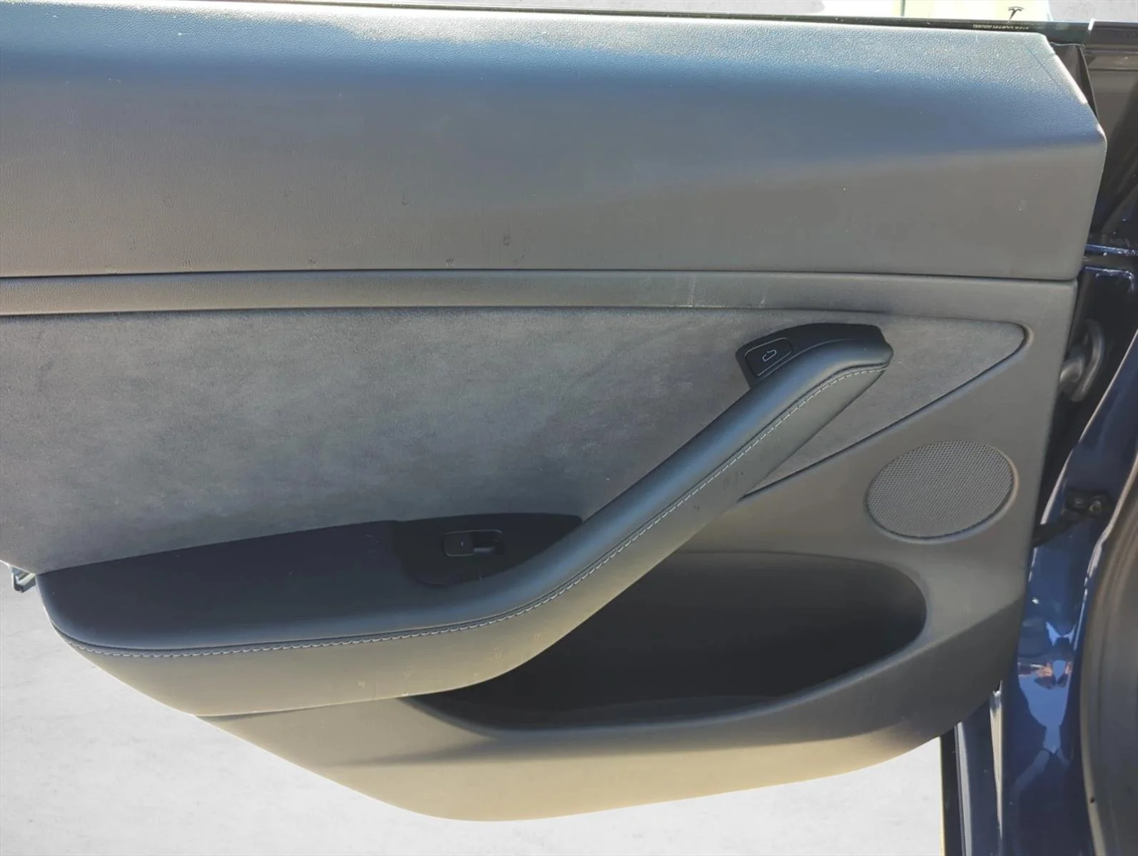 Used 2022 Blue Tesla Long Range image 8