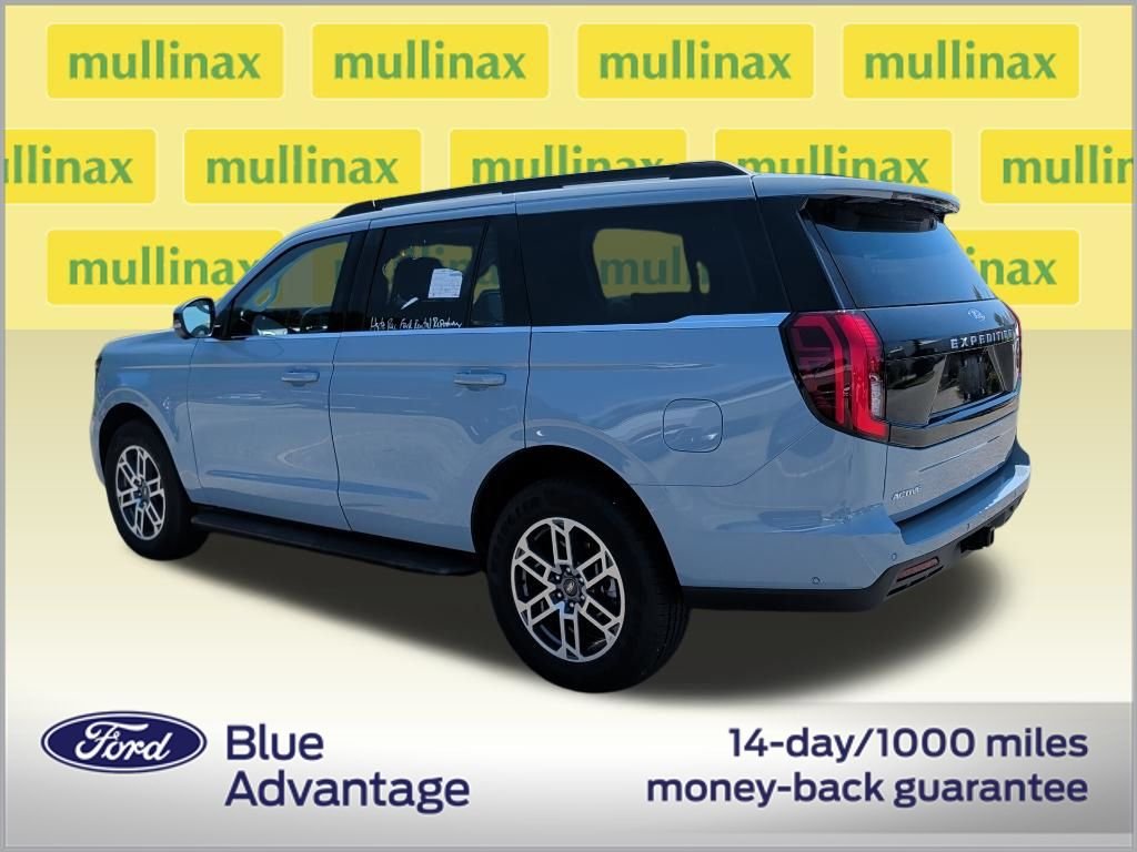 Used 2025 Gray Ford Active image 3