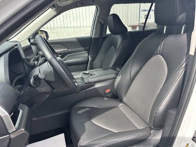 Certified Used 2024 Wind Chill Pearl Toyota XLE image 22
