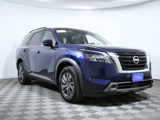 2024 Nissan Pathfinder SV 4WD's photo
